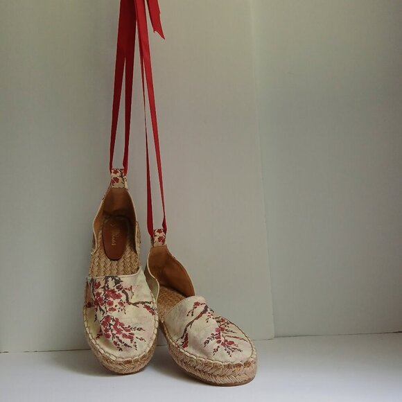 Sundias Shoes - Flat Jute Espadrilles Red Blossom Branches on Beige & Long Red Ribbon NWOT Sz 8